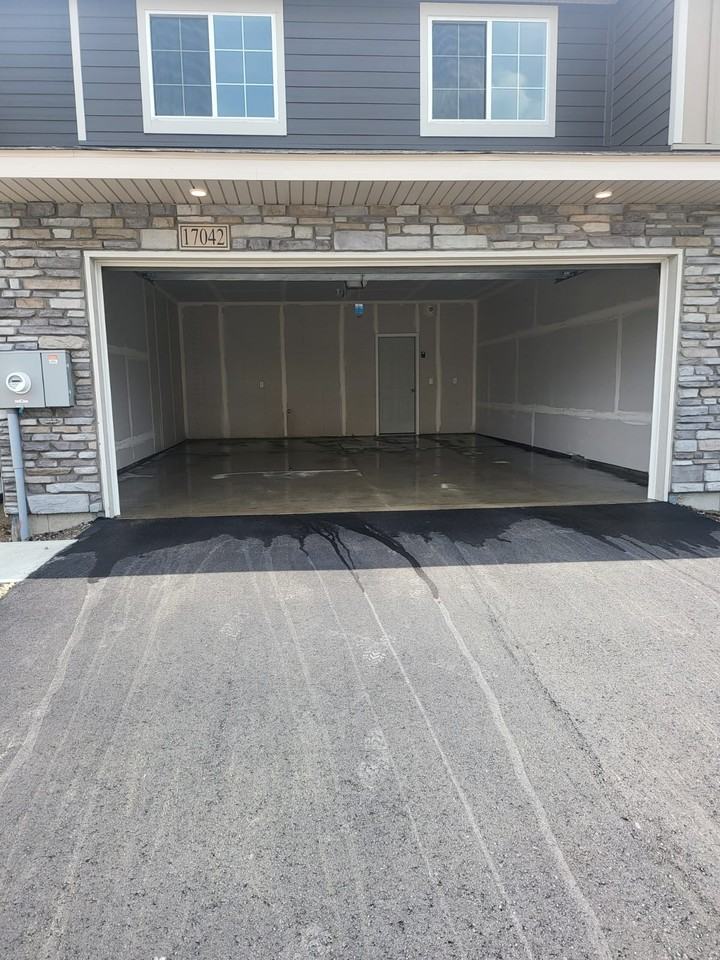 17042 Dysart Pl #17042 - Photo 3 of 50