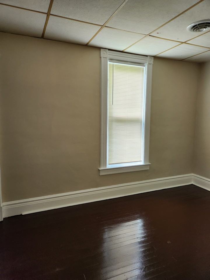 1864 Seneca St #2 - Photo 2 of 8