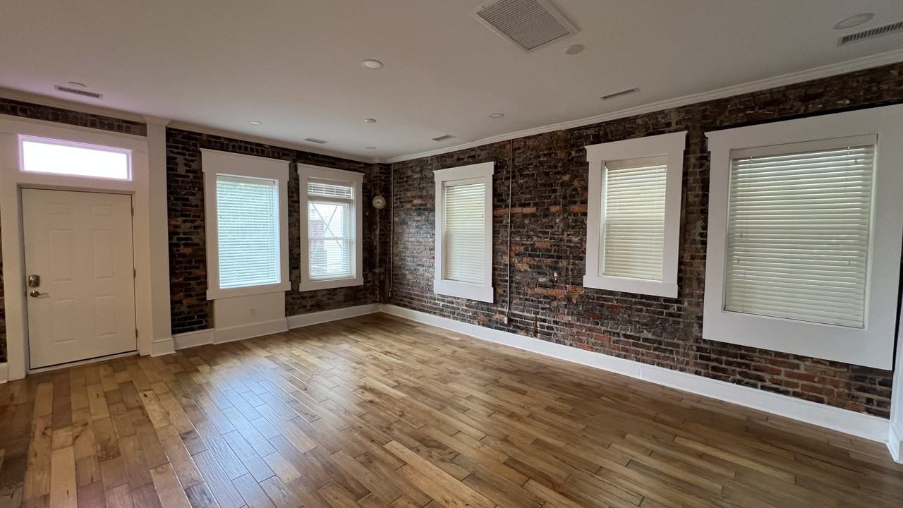 703 North 4th Street #3 - Photo 3 of 25