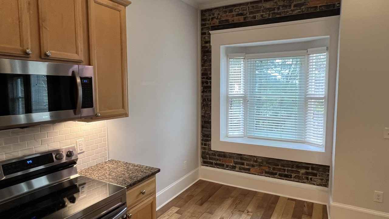 703 North 4th Street #3 - Photo 5 of 25