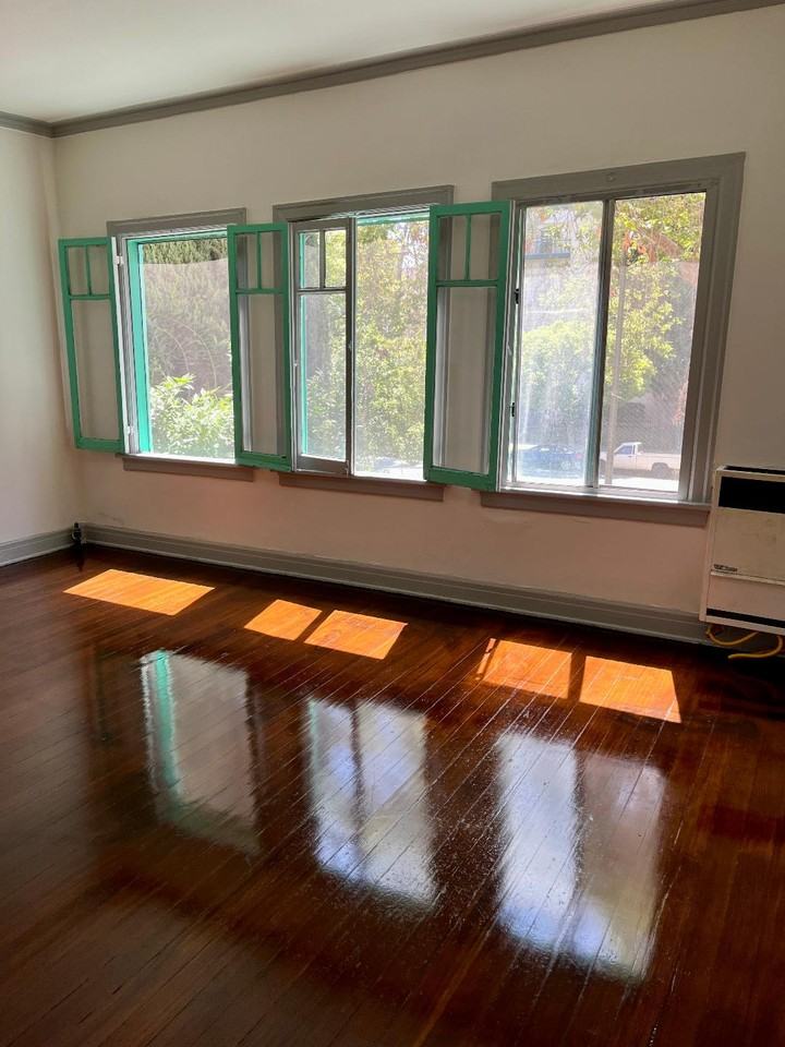 517 S Rampart Blvd #200 - Photo 3 of 10