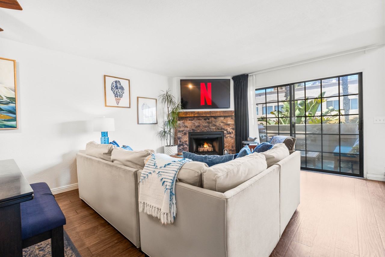 727 Seacoast Dr #727 - Photo 2 of 37