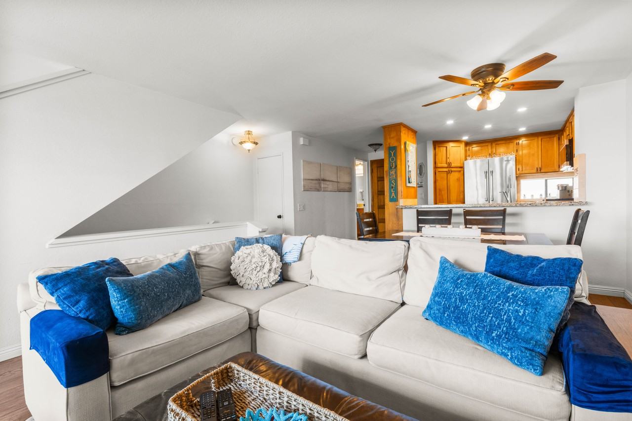 727 Seacoast Dr #727 - Photo 7 of 37