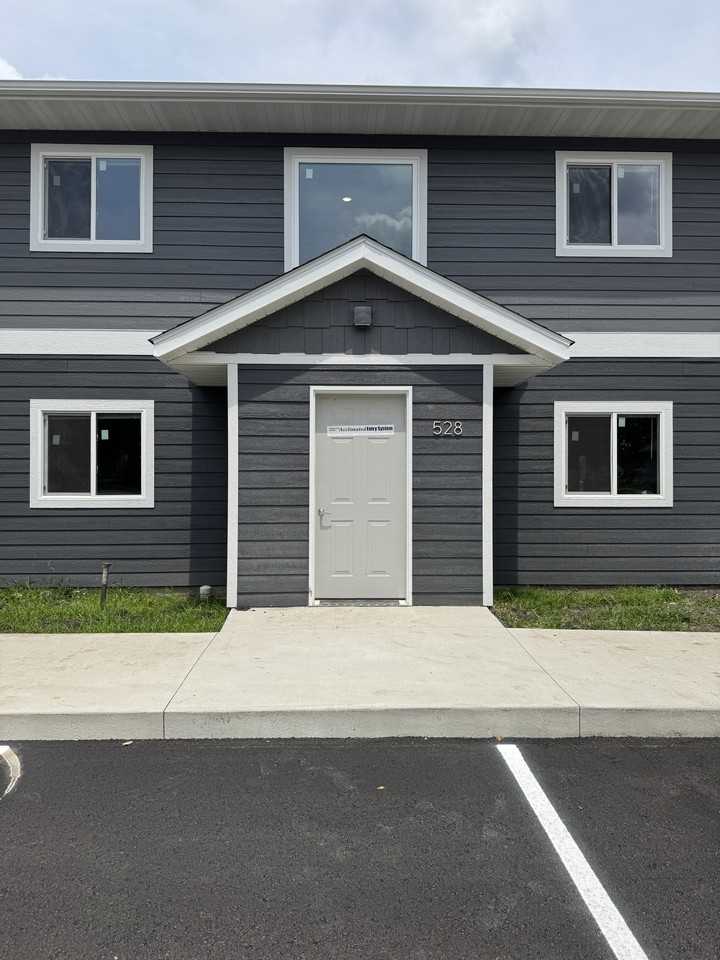 524 6th St #AB - Photo 4 of 24