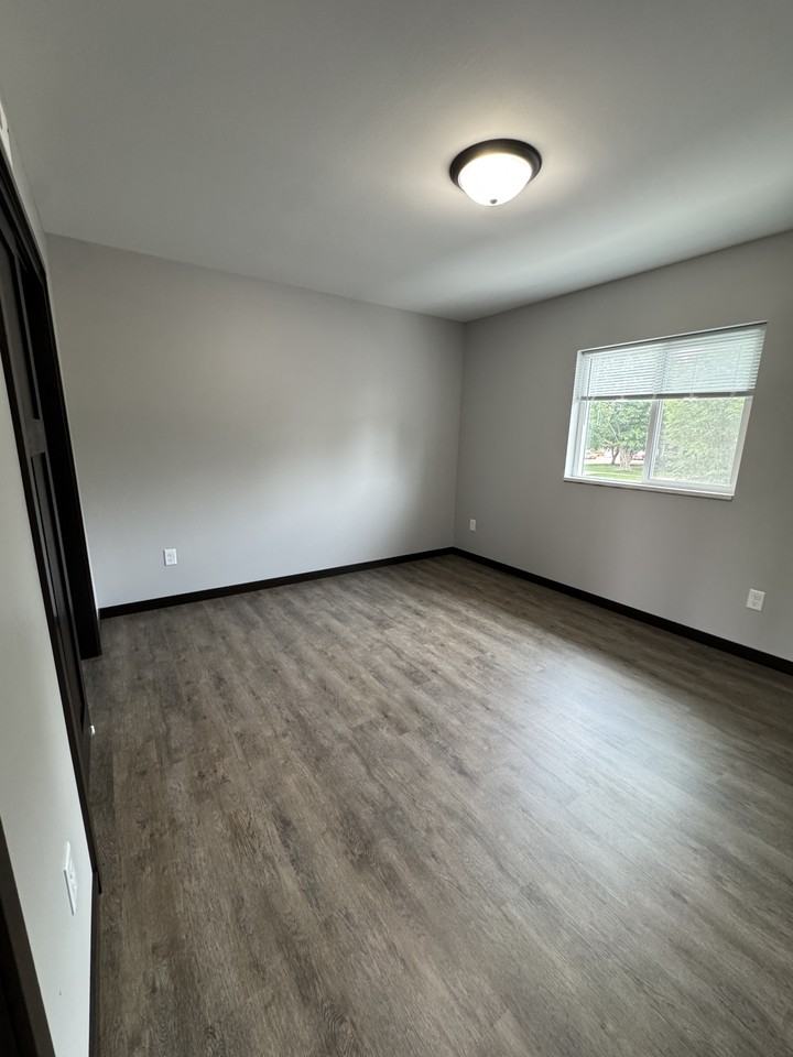 524 6th St #AB - Photo 6 of 24