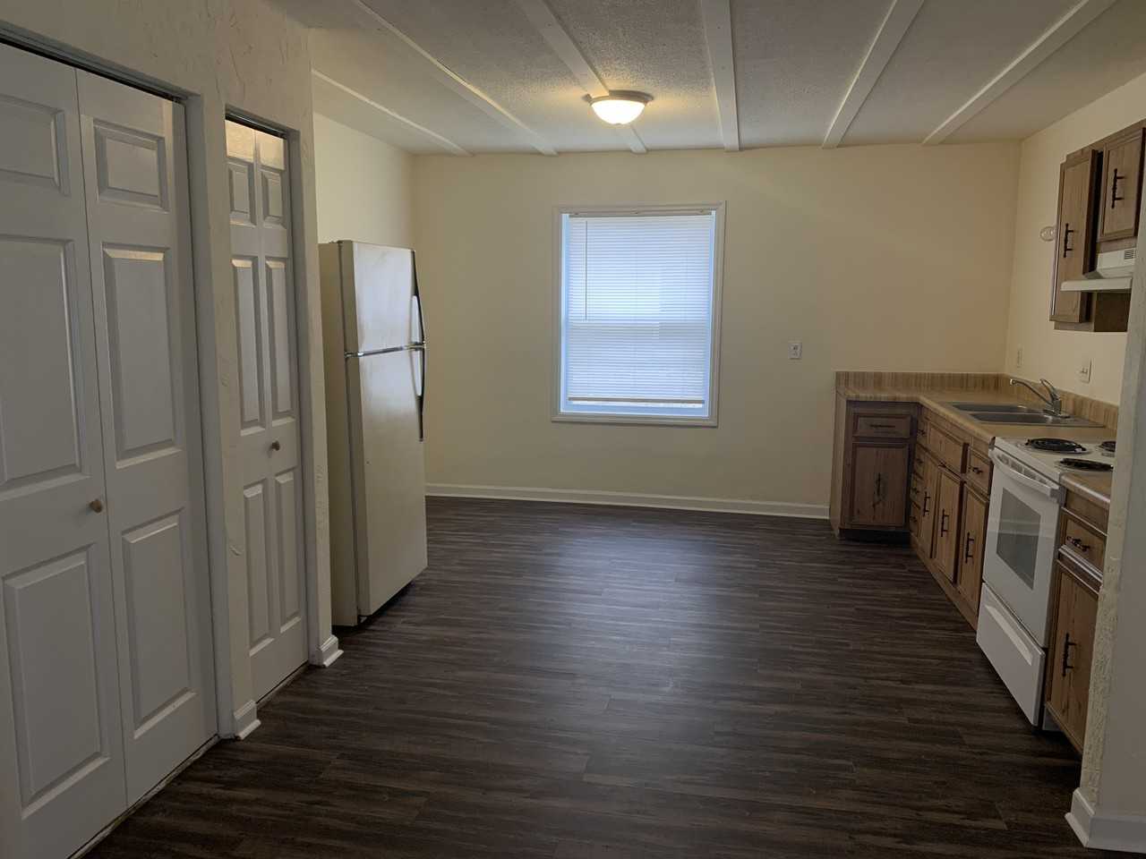 1516 Bertha Ln #C - Photo 3 of 3