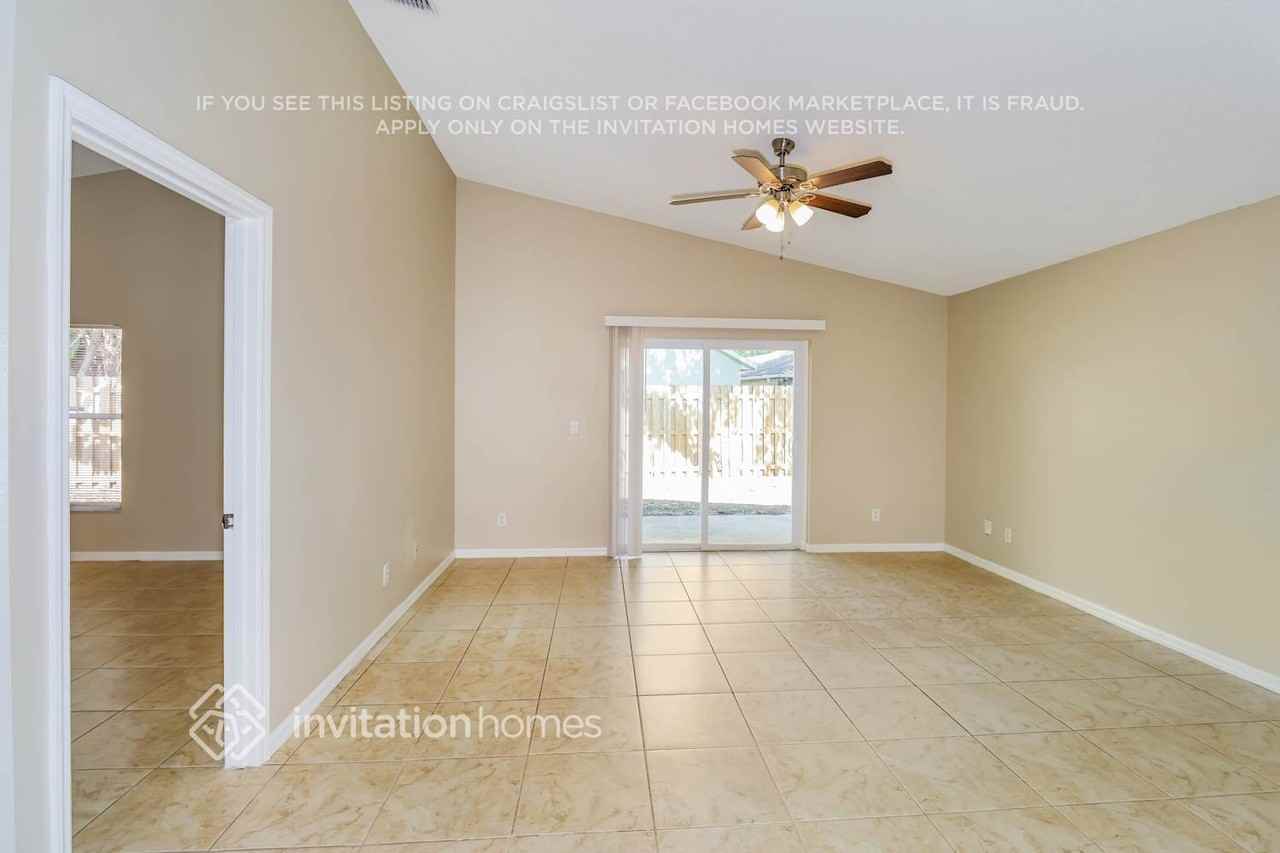 989 Bimini Ave - Photo 7 of 17
