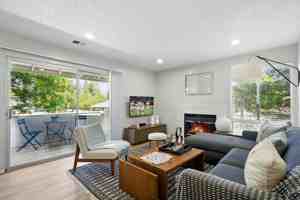 featured image of 1 Lakeville Cir