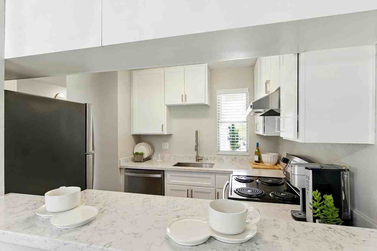 The Grove Luxury Apartments - Photo 6 of 50