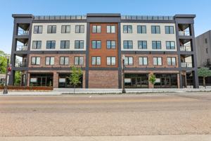 featured image of 420 N Main St