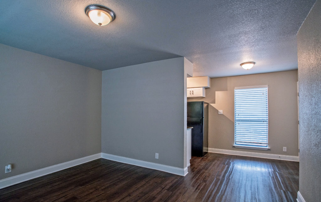 The Square - Photo 4 of 16