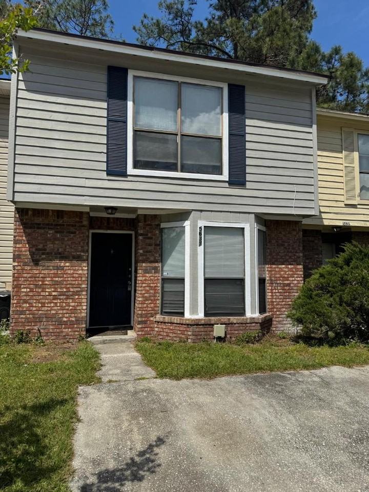 5637 Bryner Dr - Photo 2 of 20