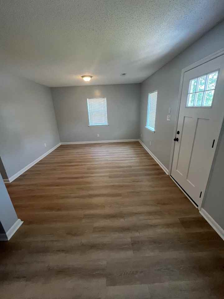 2613 Dundeen St - Photo 2 of 7