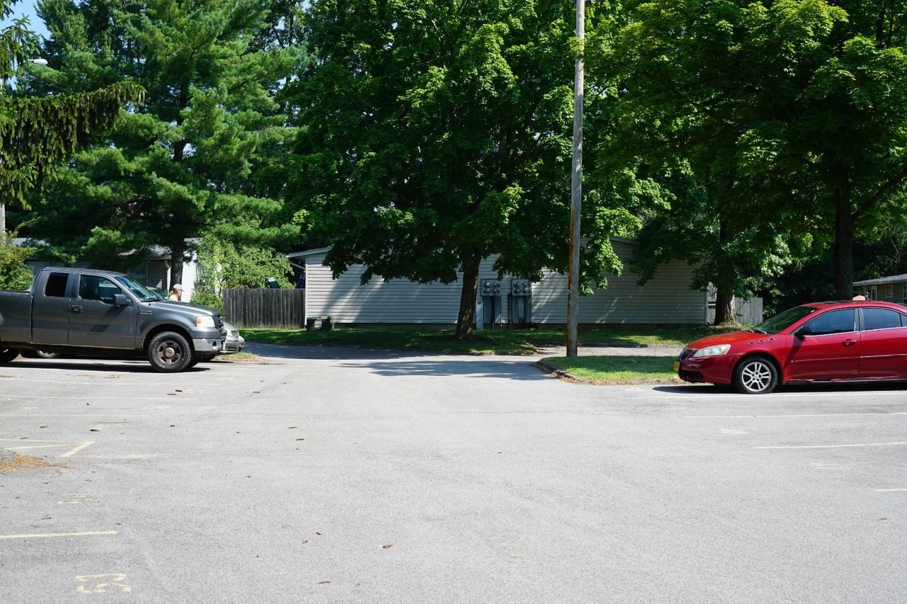 365 Lamberton Ave - Photo 3 of 10