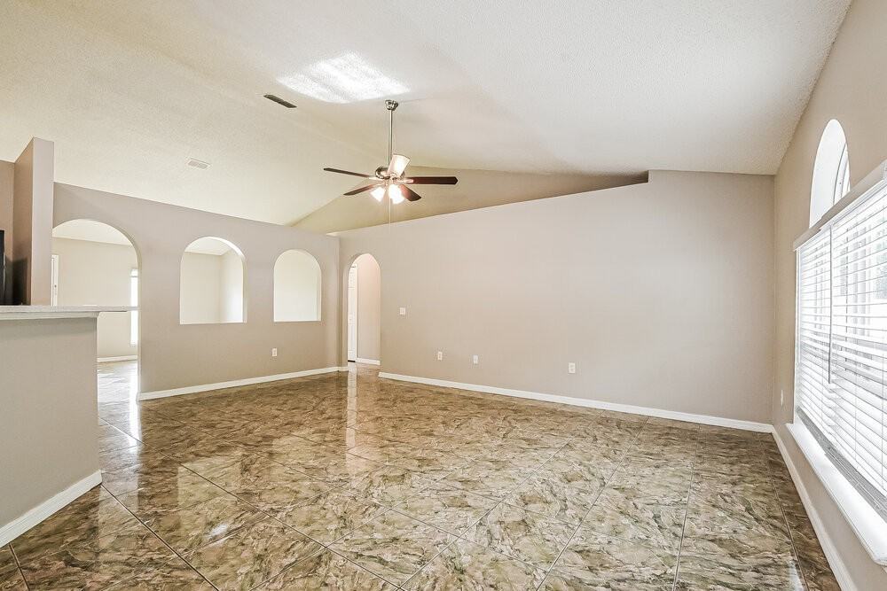 1328 Dunbarton Ct - Photo 3 of 16