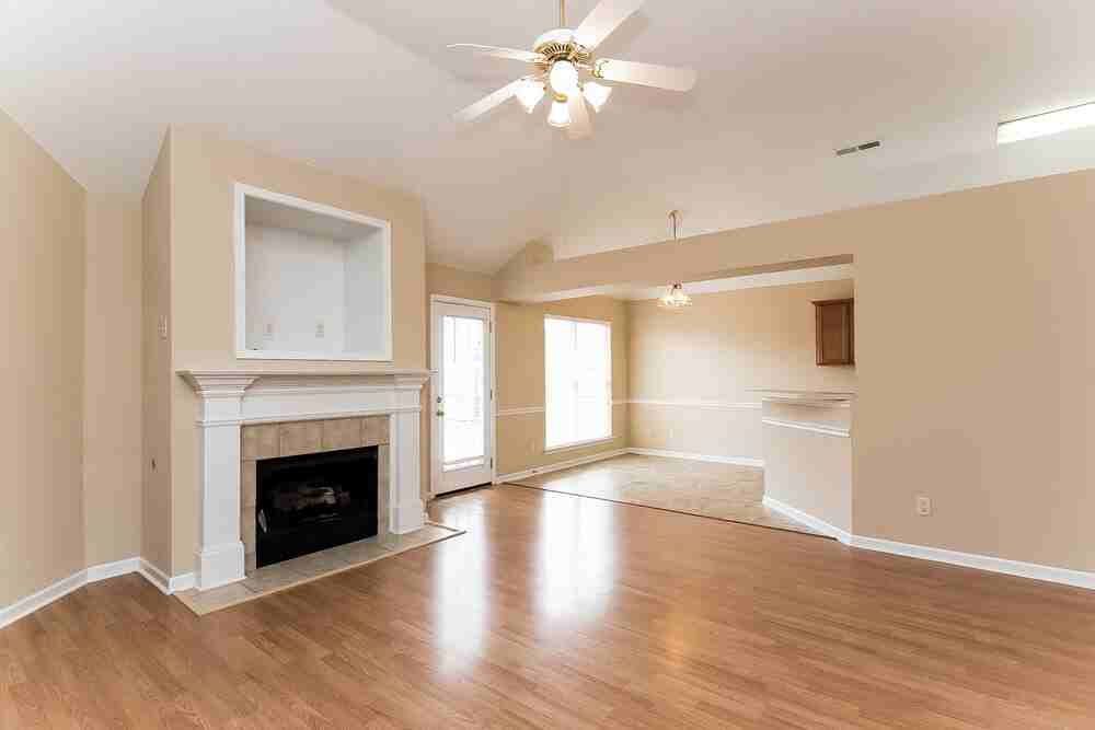 5400 Milton Ridge Dr - Photo 2 of 15