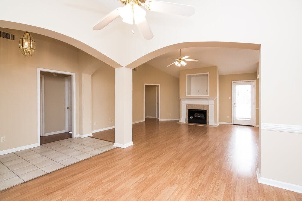 5400 Milton Ridge Dr - Photo 3 of 15