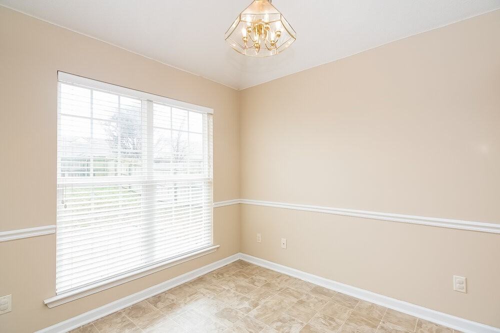 5400 Milton Ridge Dr - Photo 6 of 15
