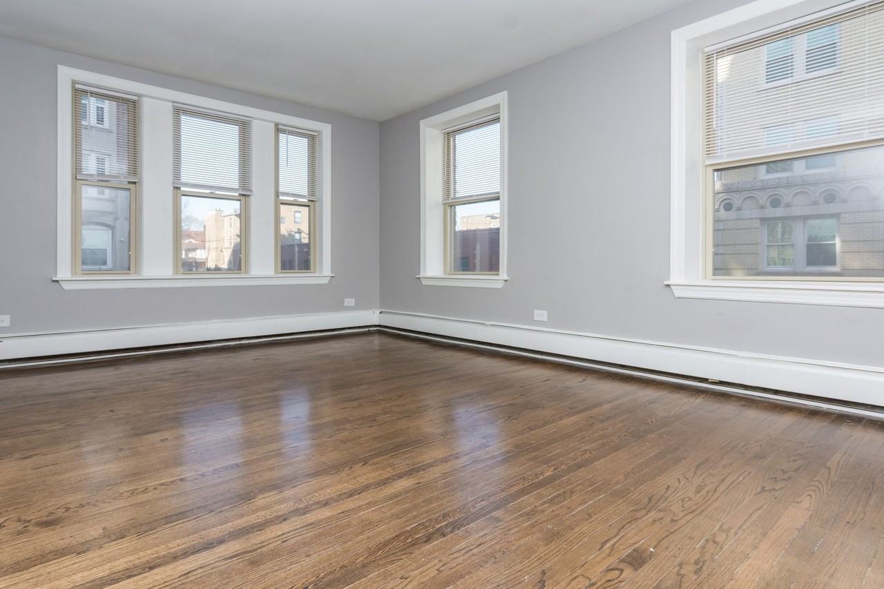 7130 S Jeffery Blvd - Photo 3 of 22
