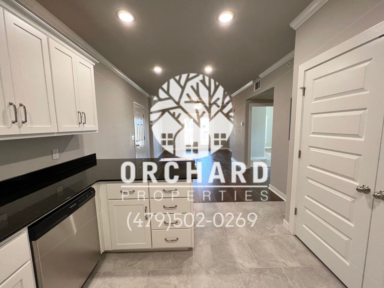 1900 E. Brookview Circle - Photo 3 of 21