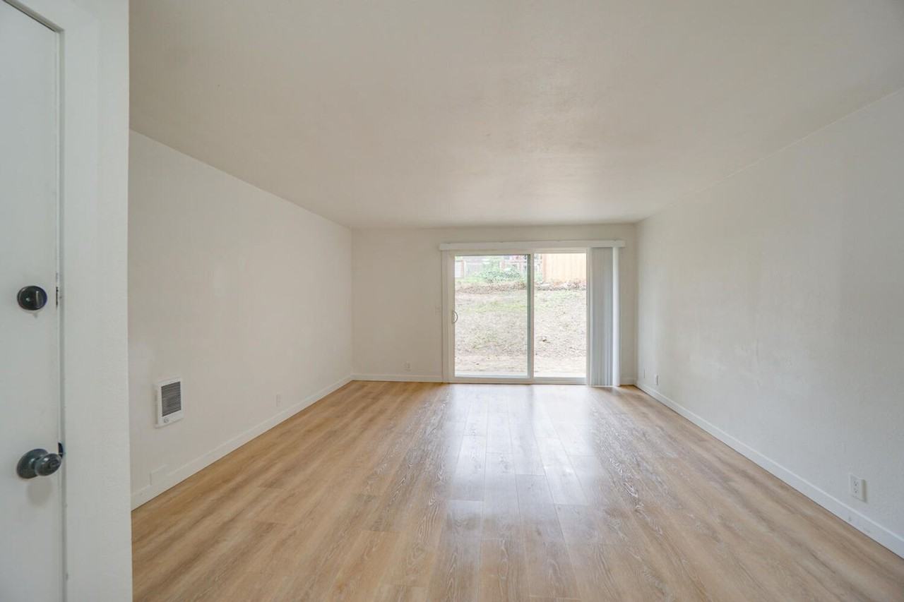 Morningside Manor Apts - Photo 4 of 31