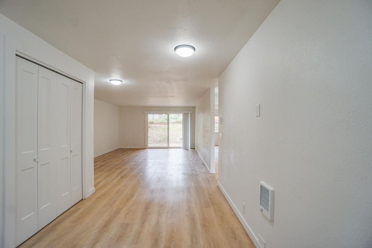 Morningside Manor Apts - Photo 5 of 31