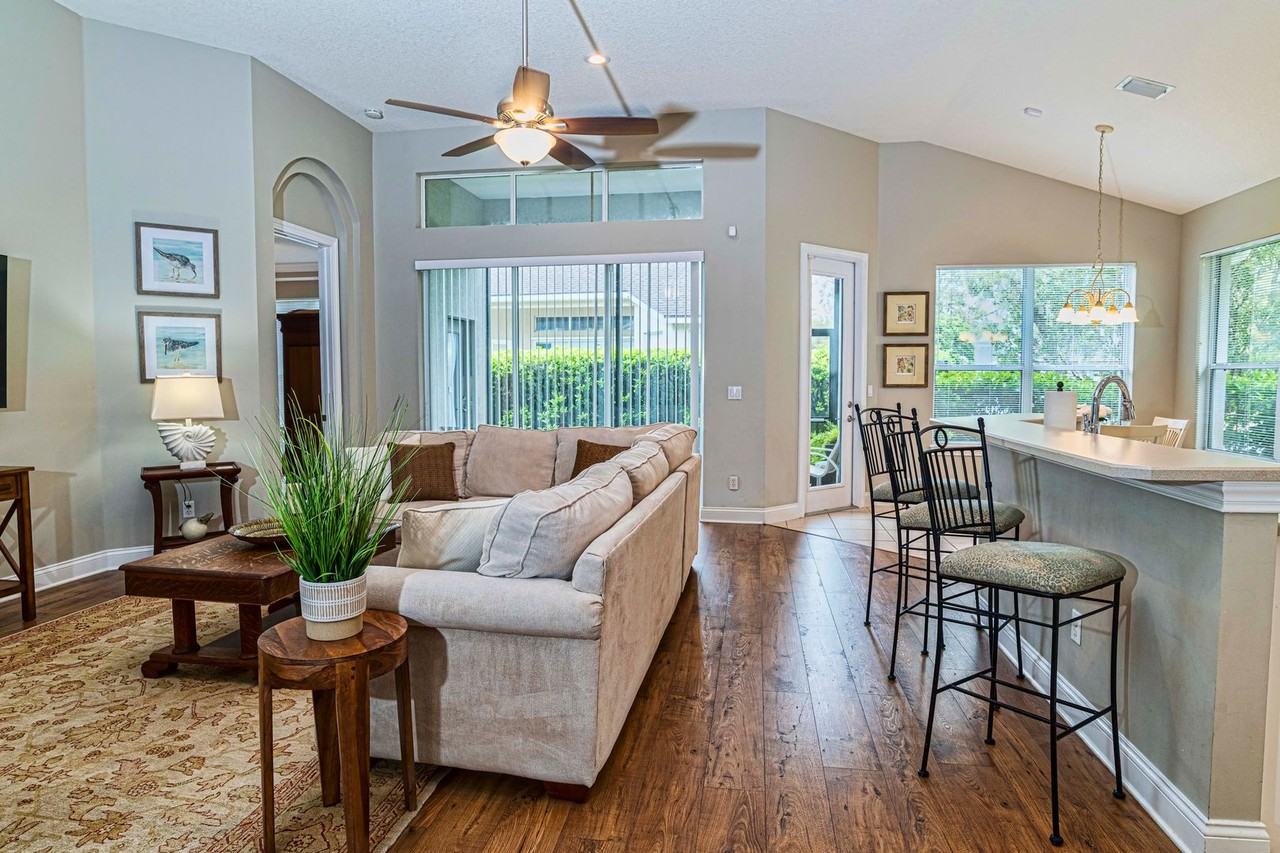 341 Island Green Dr - Photo 2 of 47