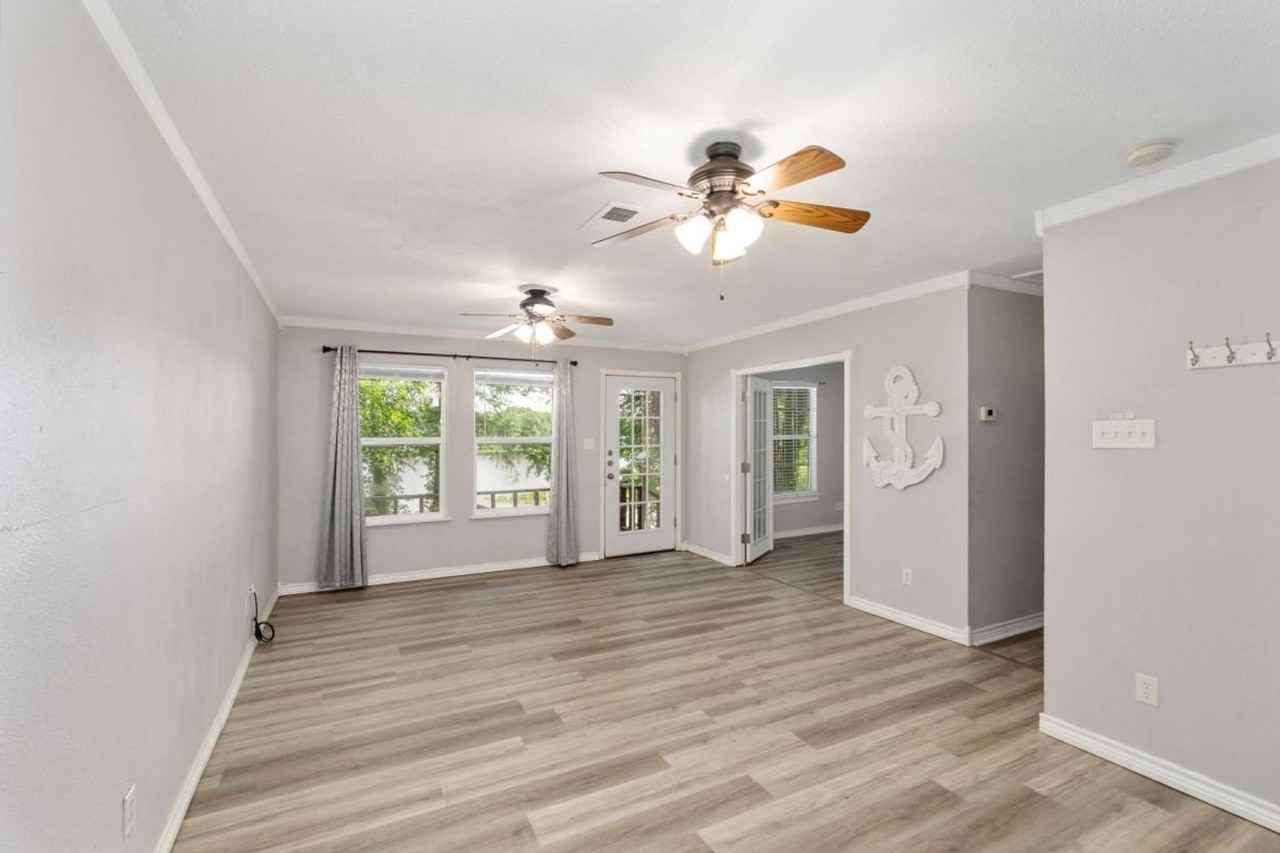 140 Lynn Creek Dr - Photo 5 of 24