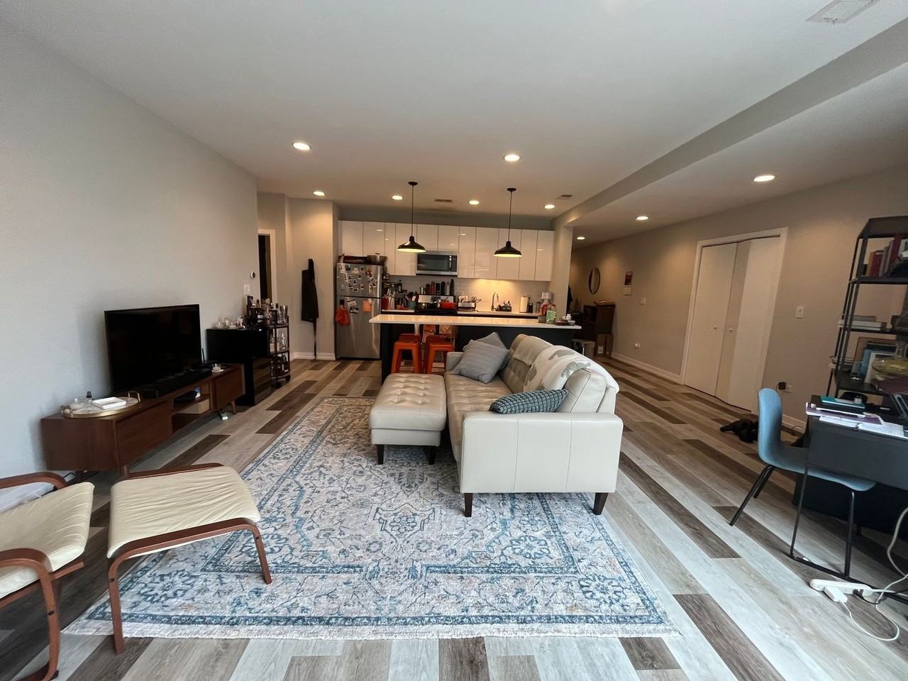 713 N Milwaukee - Photo 2 of 26