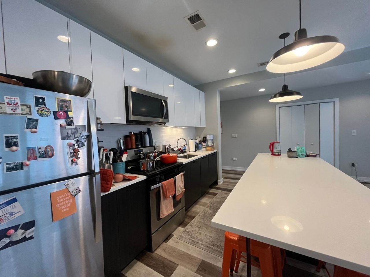 713 N Milwaukee - Photo 4 of 26