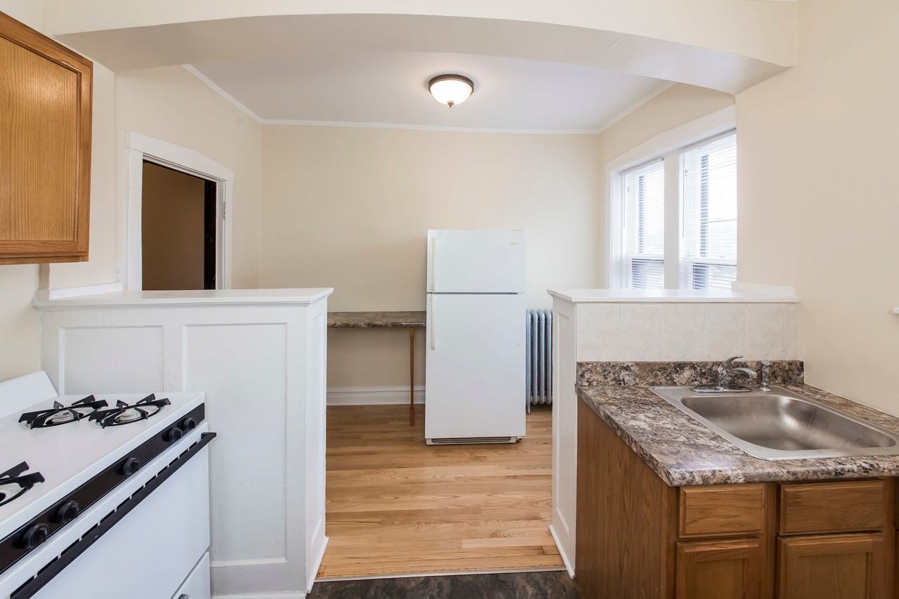 Lexington Oak Park, LLC - Photo 4 of 10