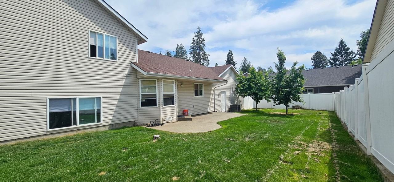 3527 N 7th St - Photo 2 of 16