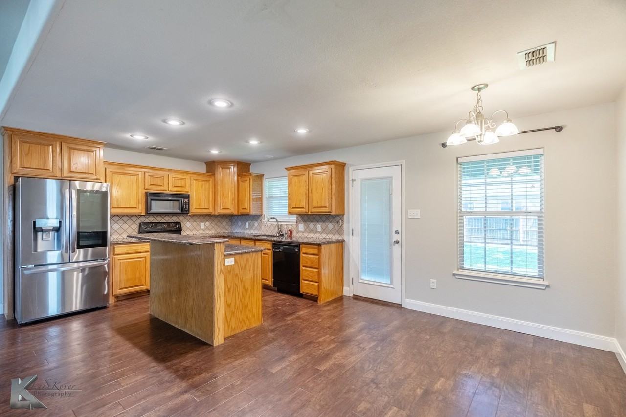 2109 Old Ironsides Rd - Photo 6 of 17