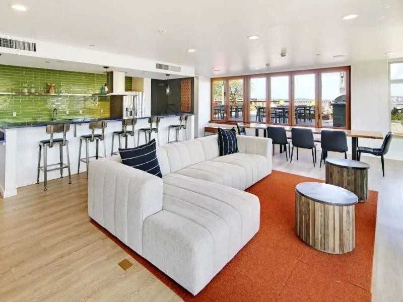 4040 26th Ave Sw - Photo 2 of 38