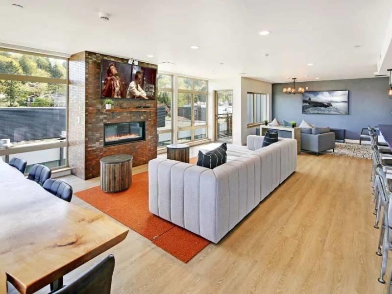 4040 26th Ave Sw - Photo 2 of 38