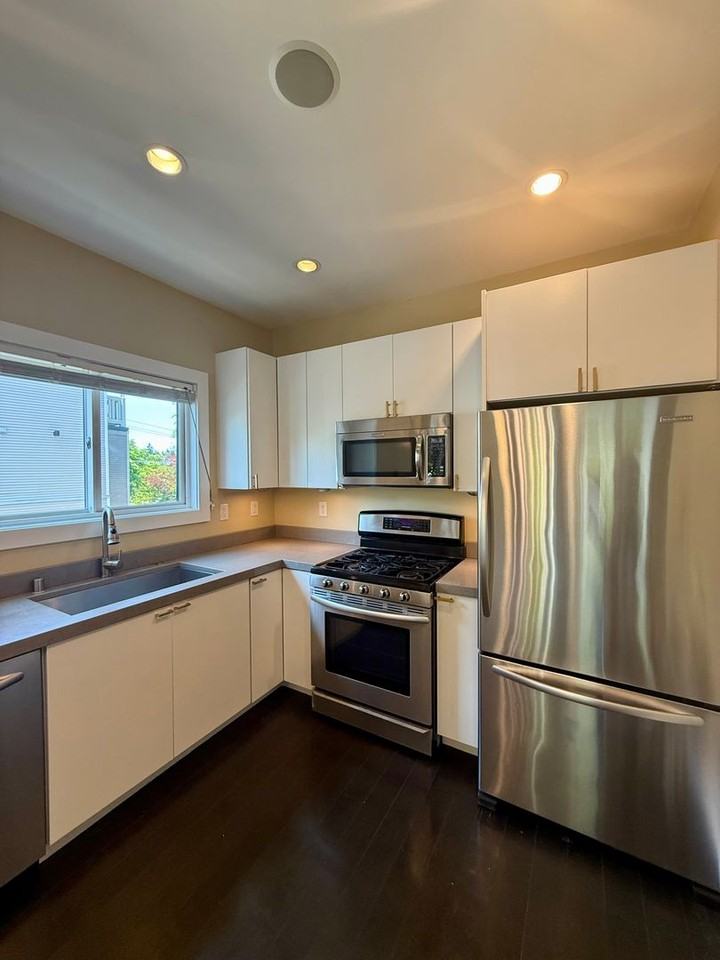 62 W Etruria St - Photo 4 of 37