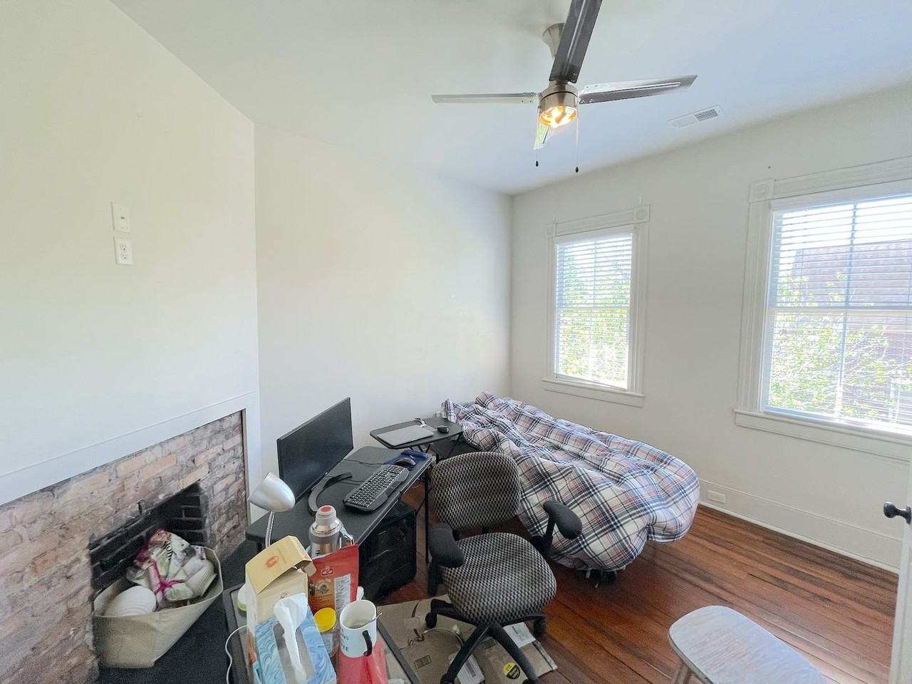 610 E Henry St - Photo 6 of 11