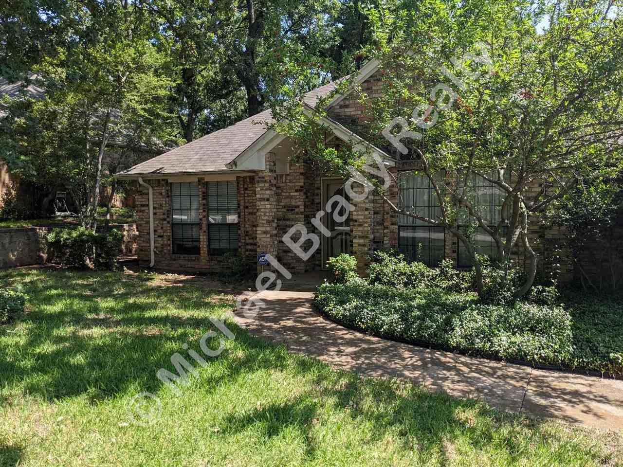 2145 N Aspenwood Dr - Photo 2 of 36