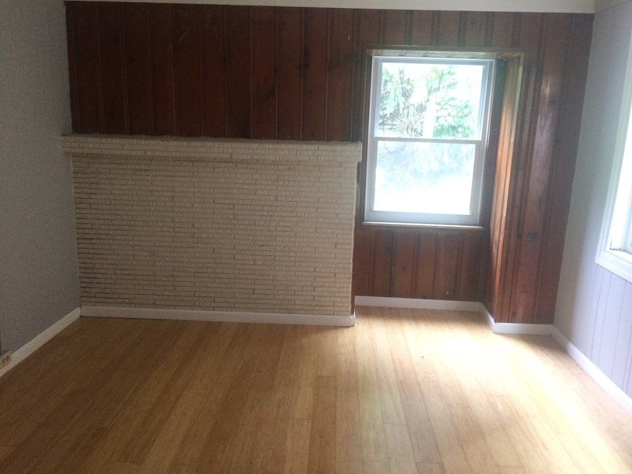 1326 Lowrie St - Photo 3 of 8