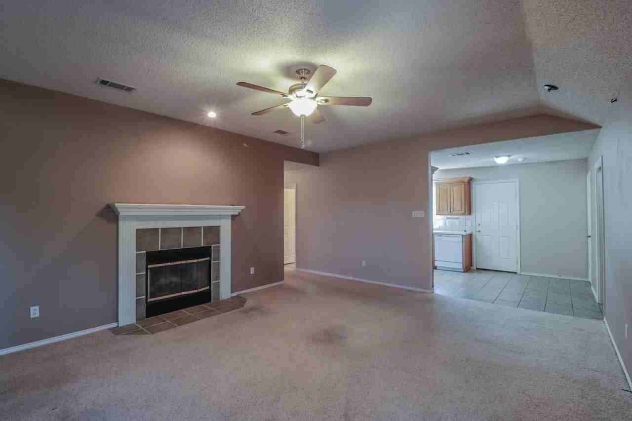 6708 4th St #A - Photo 3 of 8