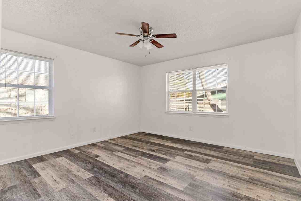 1203 Hughes Ave - Photo 7 of 13