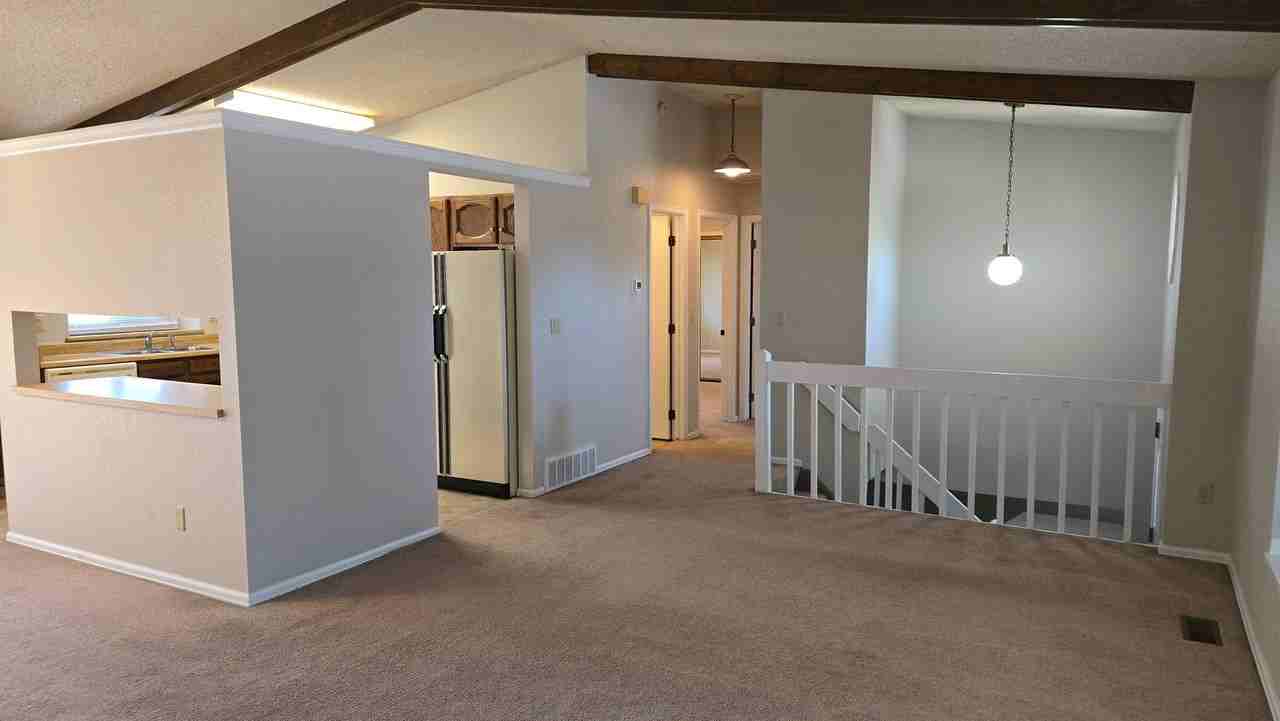 4020 Thundercloud Dr - Photo 4 of 29