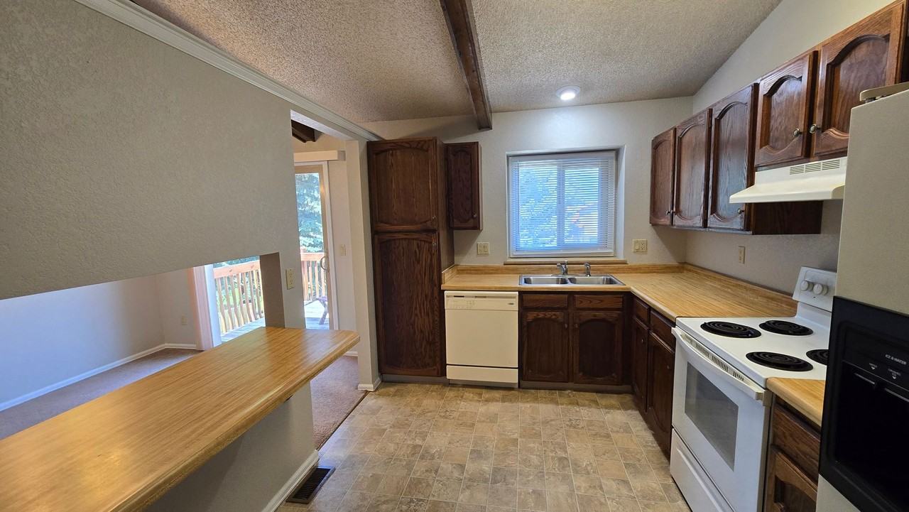 4020 Thundercloud Dr - Photo 6 of 29