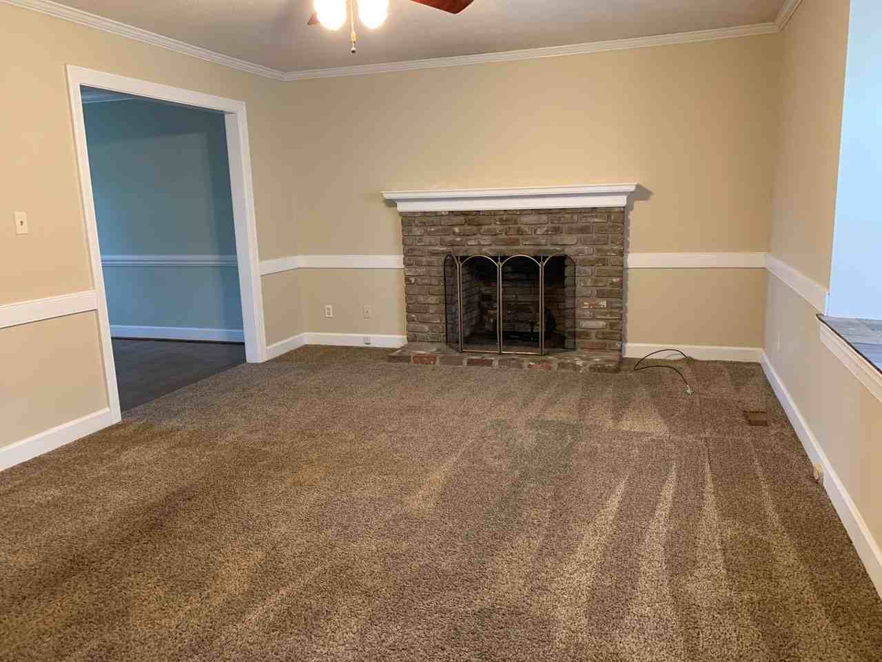 1109 Brandywine Ln - Photo 3 of 28