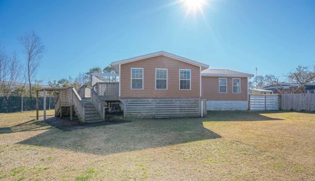 4710 Bluewater St Se - Photo 2 of 17