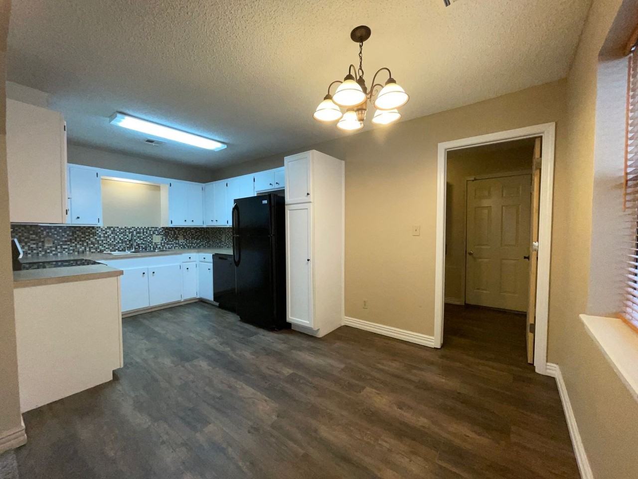 617 E Miami Ave - Photo 3 of 18