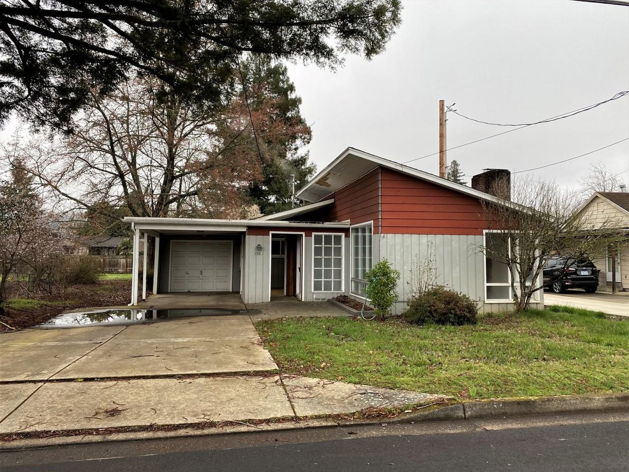 1569 Northwest Calkins Avenue