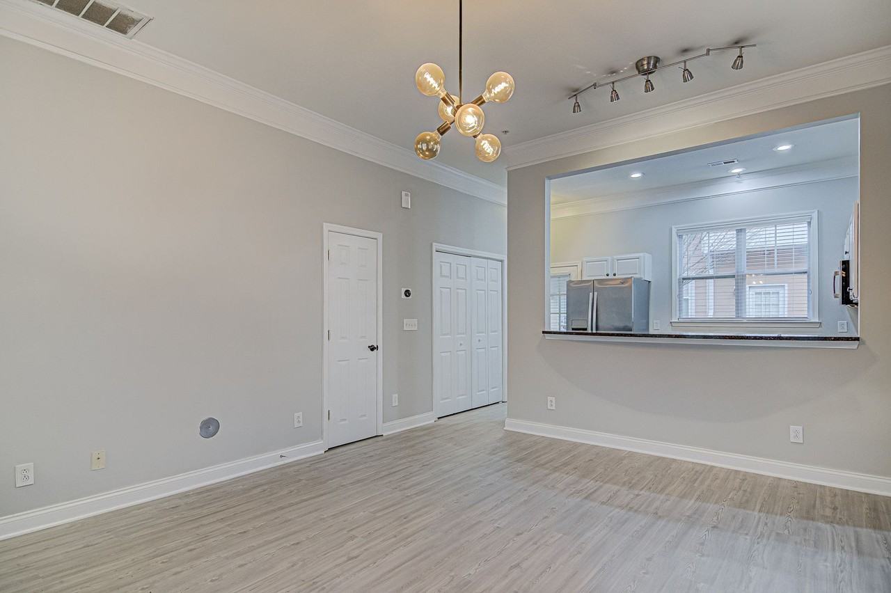 1553 Pecan Ave - Photo 6 of 15
