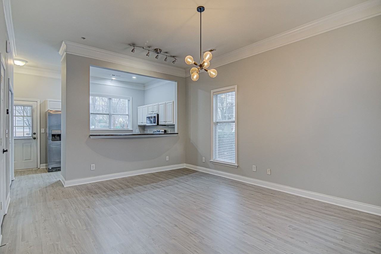 1553 Pecan Ave - Photo 5 of 15