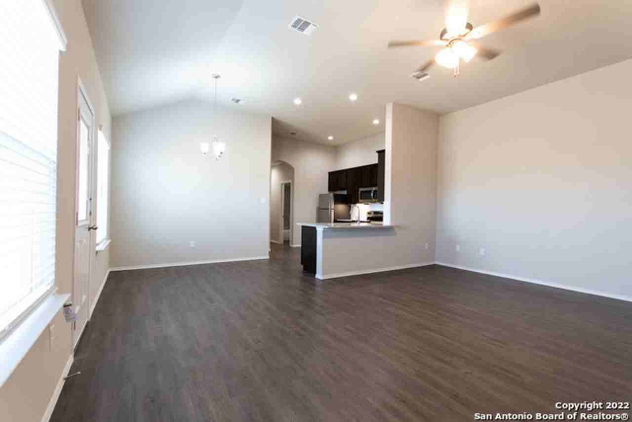 618 Ashers Pl - Photo 3 of 23